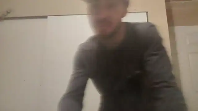 Snapshot of Huntzg23 chatting on 02.01.26 Huntzg23 online show from 02.01.26