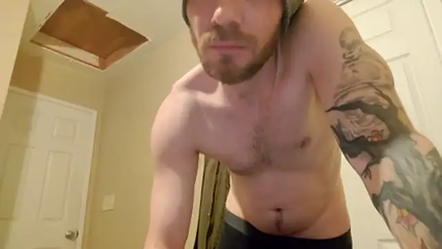 Snapshot of Huntzg23 chatting on 02.17.26 Huntzg23 online show from 02.17.26