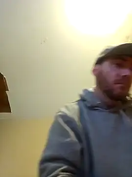 Snapshot of Huntzg23 chatting on 02.18.26 Huntzg23 online show from 02.18.26