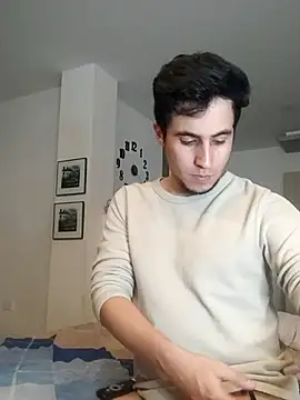 Snapshot of GamerQuinn chatting on 01.05.25 GamerQuinn online show from 01.05.25