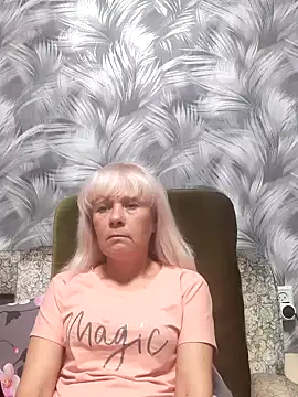 sakura blonde online show from 11.20.25