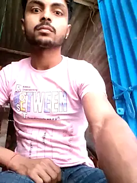 Snapshot of Suraj223kumar chatting on 03.12.26 Suraj223kumar online show from 03.12.26
