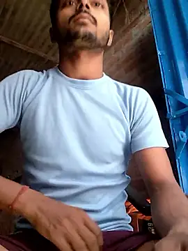 Snapshot of Suraj223kumar chatting on 03.14.26 Suraj223kumar online show from 03.14.26