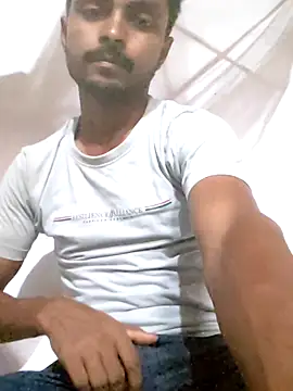 Snapshot of Suraj223kumar chatting on 05.19.26 Suraj223kumar online show from 05.19.26