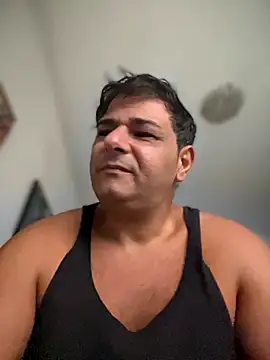 SecretlyDD online show from 10.14.25