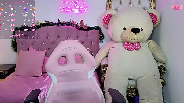 Snapshot of Emilly_tay chatting on 01.11.25 Emilly tay online show from 01.11.25