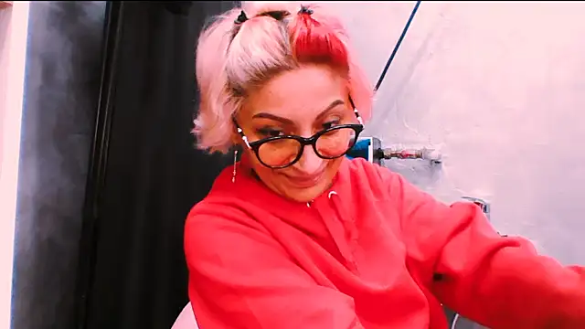 Lucky Deniz online show from 11.25.25