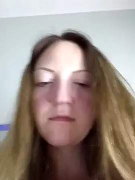 KattyLuuu online show from 04.23.26