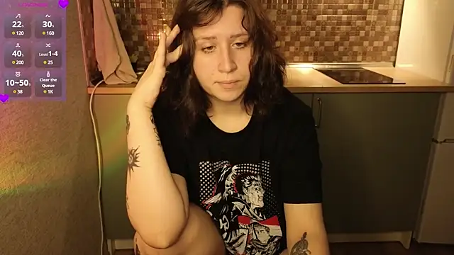 Snapshot of whatamarrie chatting on 01.14.25 whatamarrie online show from 01.14.25