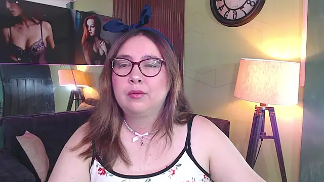 chloe prg online show from 09.18.25