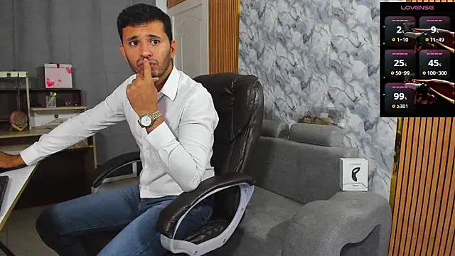 Hideintheoffice online show from 02.08.26