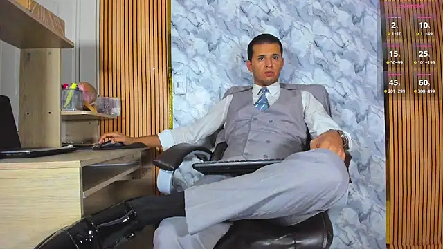 Hideintheoffice online show from 06.23.26