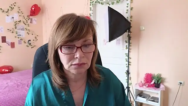 Miss Moren online show from 03.27.26