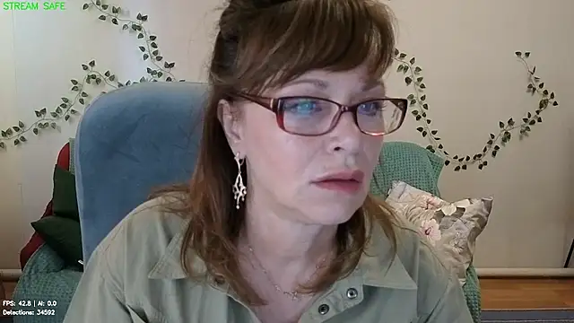 Snapshot of Miss_Moren chatting on 07.26.26 Miss Moren online show from 07.26.26