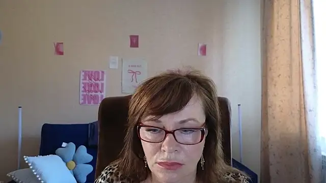 Snapshot of Miss_Moren chatting on 08.08.26 Miss Moren online show from 08.08.26