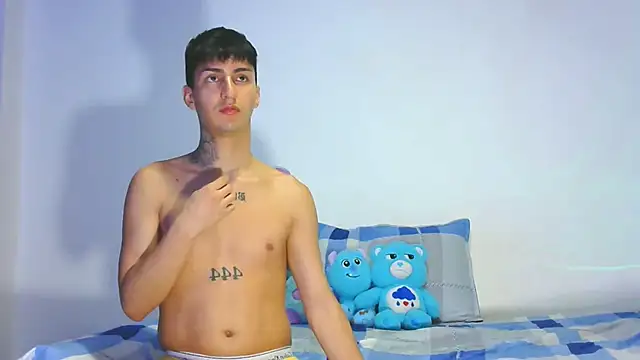 Snapshot of Angel_xxx chatting on 03.23.25 Angel xxx online show from 03.23.25