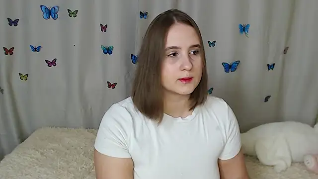 Snapshot of Phantommira chatting on 02.06.25 Phantommira online show from 02.06.25