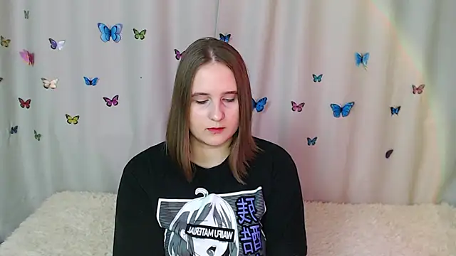 Snapshot of Phantommira chatting on 02.10.25 Phantommira online show from 02.10.25