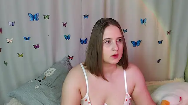 Snapshot of Phantommira chatting on 02.13.25 Phantommira online show from 02.13.25