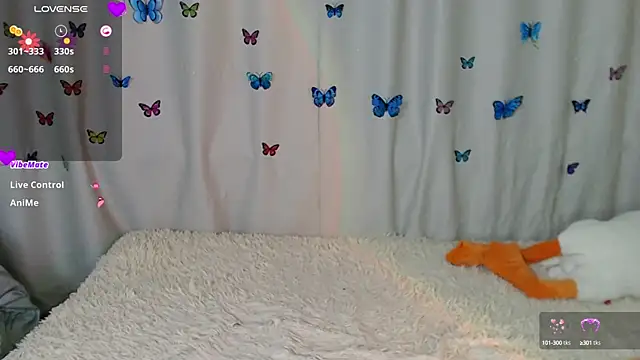 Snapshot of Phantommira chatting on 03.08.25 Phantommira online show from 03.08.25