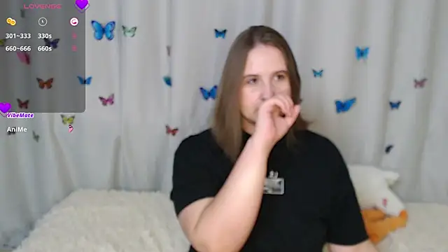 Snapshot of Phantommira chatting on 03.19.25 Phantommira online show from 03.19.25