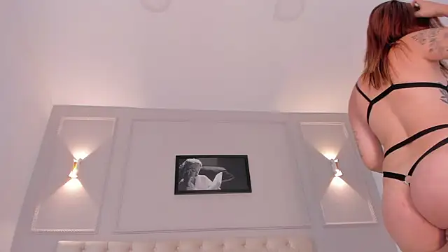 Snapshot of anniemartinezz chatting on 01.15.25 anniemartinezz online show from 01.15.25