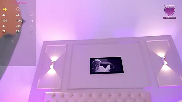 Snapshot of anniemartinezz chatting on 03.21.25 anniemartinezz online show from 03.21.25