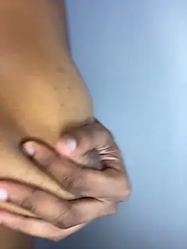 Snapshot of teddy04 chatting on 02.13.25 teddy04 online show from 02.13.25