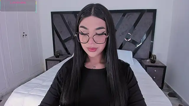RoseCassie online show from 04.21.26