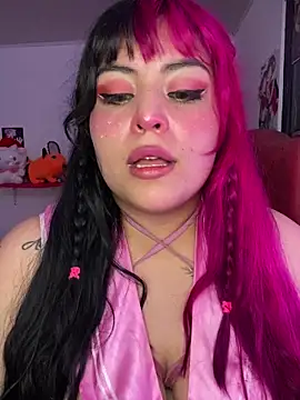 Snapshot of Pinky-Flower chatting on 01.18.25 Pinky-Flower online show from 01.18.25