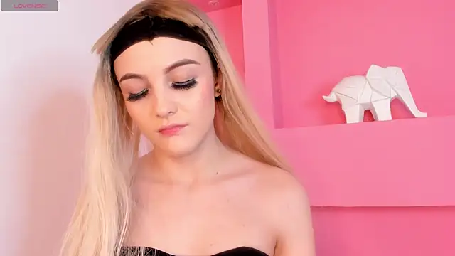 KendalPrince online show from 10.12.25