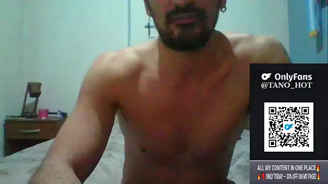 Snapshot of italianbighorse22 chatting on 10.14.25 italianbighorse22 online show from 10.14.25