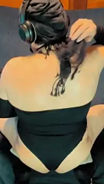 NikkelSofia online show from 04.23.26