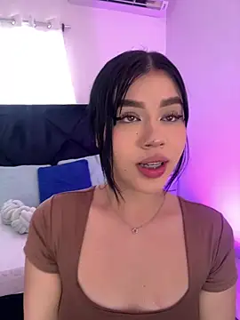 Snapshot of Lily_Woodz chatting on 05.02.26 Lily Woodz online show from 05.02.26
