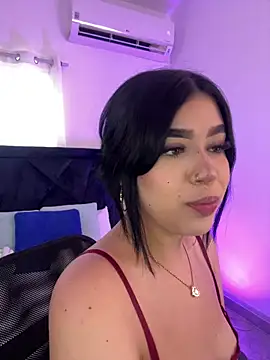 Snapshot of Lily_Woodz chatting on 07.23.26 Lily Woodz online show from 07.23.26