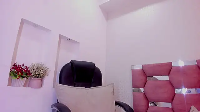 celeste smmith  online show from 09.13.25