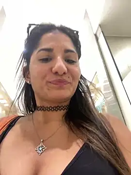 AlejandritaMilano online show from 02.24.26