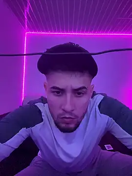 Snapshot of miia-liiam chatting on 01.16.25 miia-liiam online show from 01.16.25