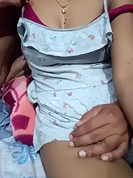 Snapshot of deshi_banarasi65 chatting on 03.12.25 deshi banarasi65 online show from 03.12.25