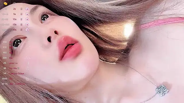 Snapshot of Irene--- chatting on 05.10.26 Irene--- online show from 05.10.26