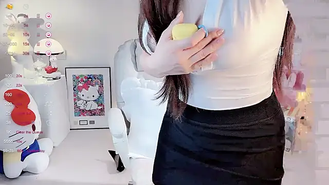 Snapshot of Irene--- chatting on 05.26.26 Irene--- online show from 05.26.26