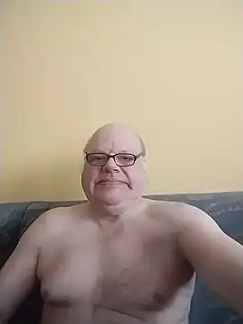 Snapshot of jk6t chatting on 04.01.26 jk6t online show from 04.01.26