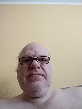 Snapshot of jk6t chatting on 04.05.26 jk6t online show from 04.05.26