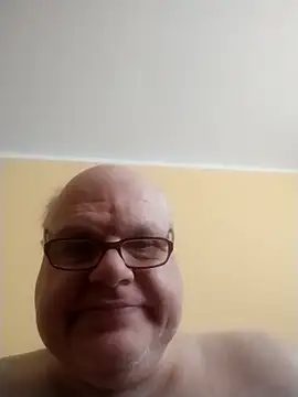 Snapshot of jk6t chatting on 04.10.26 jk6t online show from 04.10.26