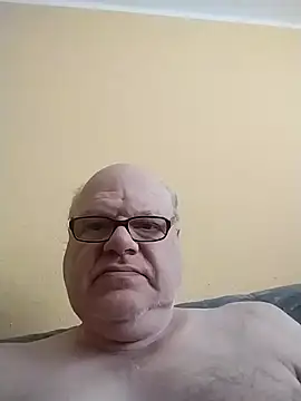 Snapshot of jk6t chatting on 04.11.26 jk6t online show from 04.11.26