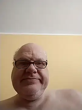 Snapshot of jk6t chatting on 04.12.26 jk6t online show from 04.12.26