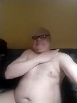 Snapshot of jk6t chatting on 04.15.26 jk6t online show from 04.15.26