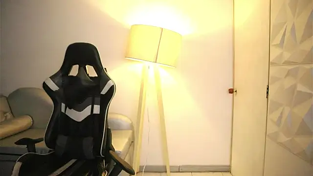 Daisha Riley online show from 11.20.25