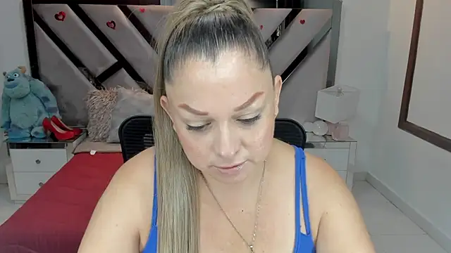 natalia5560 online show from 10.22.25