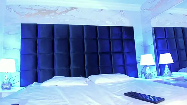 Snapshot of loladupont chatting on 02.02.26 loladupont online show from 02.02.26